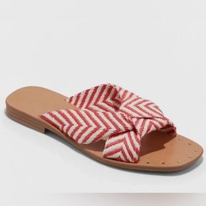 NWT Universal Thread Louise Sandal Red 11